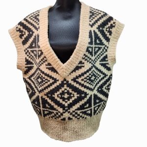 Oversize Latte Cream Knit Banana Republic HERITAGE Sweater Vest (M/L Petite)